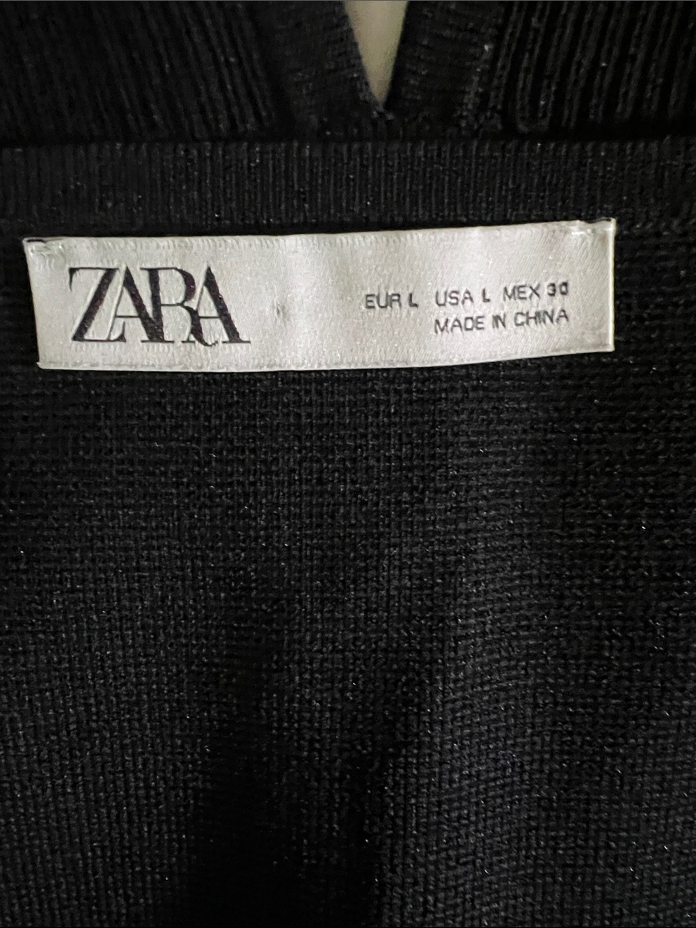 ZARA Ribbed V-Neck Tank Top! - Picture 4 of 4